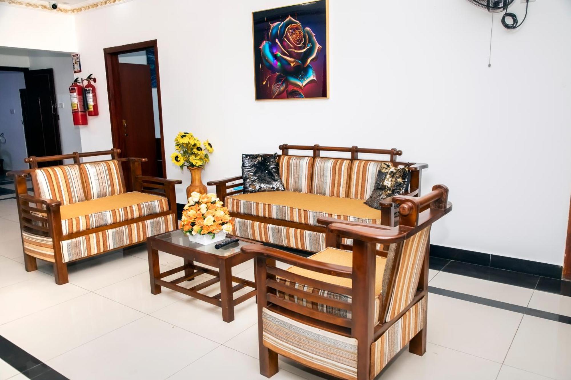 Golden Star Guest House Джафна Экстерьер фото
